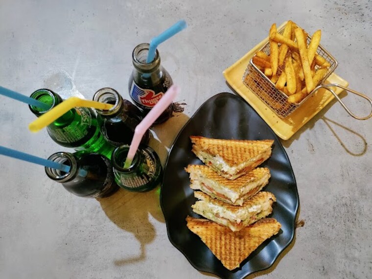 Junagadh_Mabho Cafe 'N' Food_1